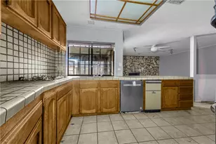 42944 Beau Ville Ct, Lancaster, CA 93536 - Photo 9