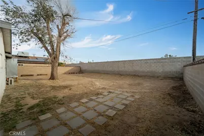 1042 West Avenue J10, Lancaster, CA 93534 - Photo 13