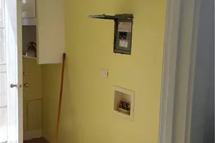 824 W 74th, Los Angeles, CA 90044 - Photo 19