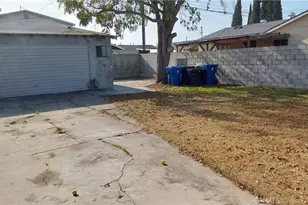 824 W 74th, Los Angeles, CA 90044 - Photo 25