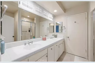 19825 Santa Rita Street, Woodland Hills, CA 91364 - Photo 13