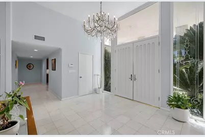 19825 Santa Rita Street, Woodland Hills, CA 91364 - Photo 5