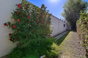 19825 Santa Rita St, Woodland Hills, CA 91364 - Photo 37