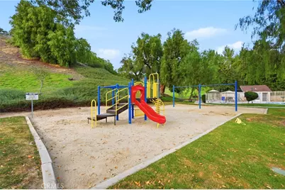 25868 Alegro, Valencia, CA 91355 - Photo 31