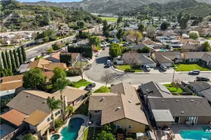 24305 Cheryl Kelton Pl, Newhall, CA 91321 - Photo 35