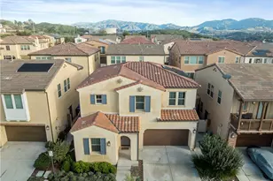 27314 Attwell Ln, Saugus, CA 91350 - Photo 3