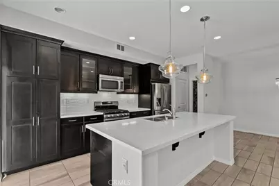 22105 Barrington, Saugus, CA 91350 - Photo 13