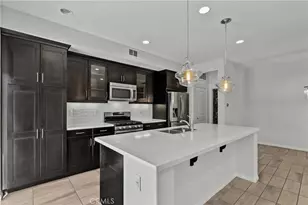 22105 Barrington, Saugus, CA 91350 - Photo 43