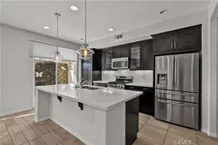 22105 Barrington, Saugus, CA 91350 - Photo 5