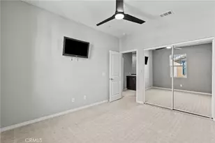 22105 Barrington, Saugus, CA 91350 - Photo 35