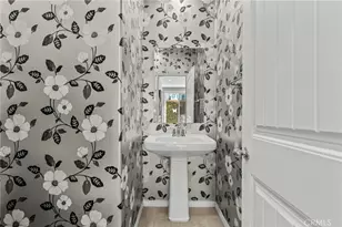 22105 Barrington, Saugus, CA 91350 - Photo 47