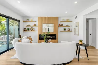 8400 Chimineas Avenue, Northridge, CA 91325 - Photo 9