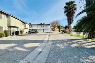 2909 S Chester, Bakersfield, CA 93304 - Photo 9