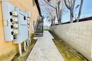 117 N, Bakersfield, CA 93304 - Photo 9