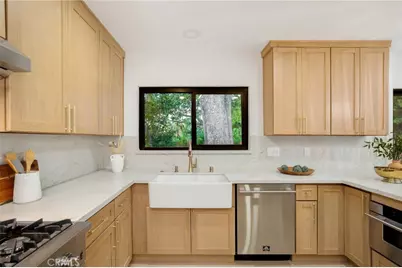 14457 Glorietta Drive, Sherman Oaks, CA 91423 - Photo 9