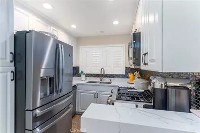 5515 Canoga Ave. #329 #329, Woodland Hills, CA 91367 - Photo 5