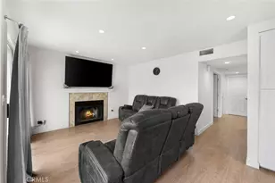 1555 Berkshire Dr, Palmdale, CA 93551 - Photo 17