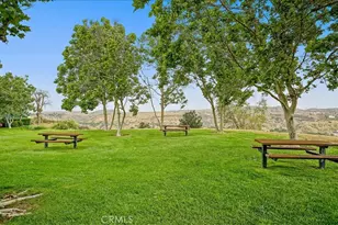 24439 Leonard Tree, Newhall, CA 91321 - Photo 13