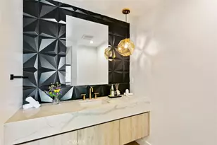 17269 Luverne Pl, Encino, CA 91316 - Photo 11