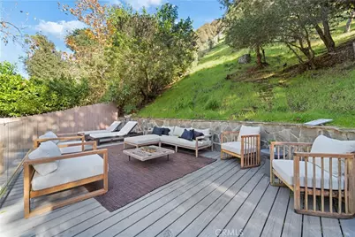 16982 Escalon Drive, Encino, CA 91436 - Photo 9