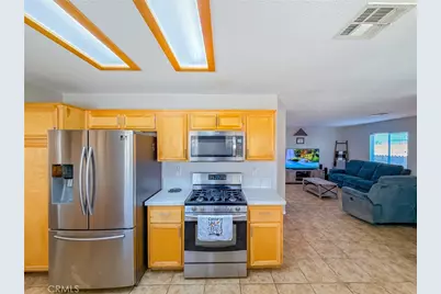 43956 Gillan Avenue, Lancaster, CA 93535 - Photo 11