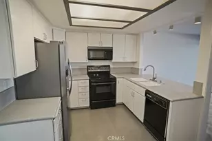 23207 Yvette Ln, Valencia, CA 91355 - Photo 5