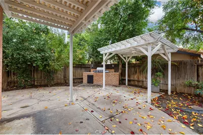 11205 Illusion Way, Bakersfield, CA 93311 - Photo 37