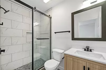 759 E 25, Los Angeles, CA 90011 - Photo 5