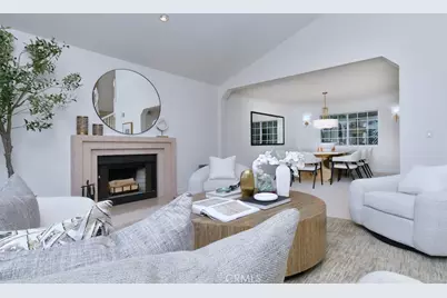 5070 Avenida Oriente, Tarzana, CA 91356 - Photo 5