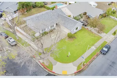 22201 Schoolcraft, Canoga Park, CA 91303 - Photo 3