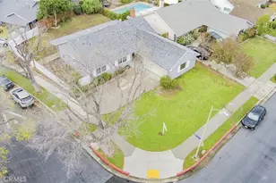 22201 Schoolcraft, Canoga Park, CA 91303 - Photo 3