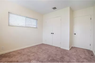11018 Woodley, Granada Hills, CA 91344 - Photo 19