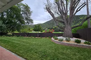 3212 W Valley Heart Dr, Burbank, CA 91505 - Photo 35