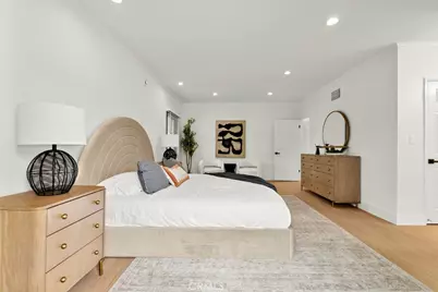 6540 Hayvenhurst #15, Lake Balboa, CA 91406 - Photo 25