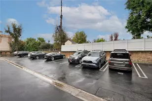 6540 Hayvenhurst, Lake Balboa, CA 91406 - Photo 39