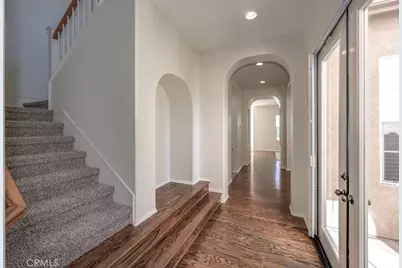 25768 Hawthorne, Stevenson Ranch, CA 91381 - Photo 5