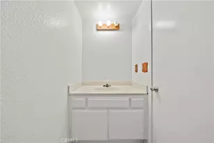 14555 El Contento, Fontana, CA 92337 - Photo 17