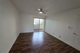 7800 Topanga Canyon Blvd, Canoga Park, CA 91304 - Photo 15