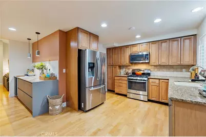 21633 Turmeric Court, Saugus, CA 91350 - Photo 17