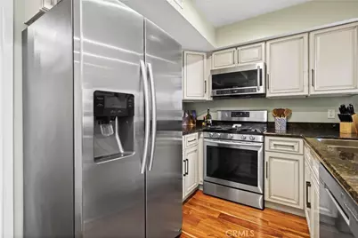 6151 Reseda Boulevard #8, Tarzana, CA 91335 - Photo 13