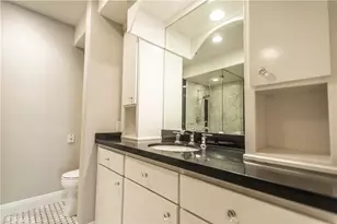 11855 Goshen Ave, Los Angeles, CA 90049 - Photo 31