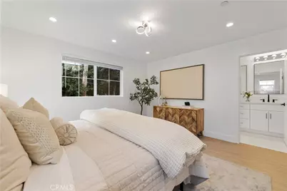 5248 Segals Way, Sherman Oaks, CA 91411 - Photo 21