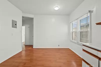 1322 S Van Ness, Los Angeles, CA 90019 - Photo 27