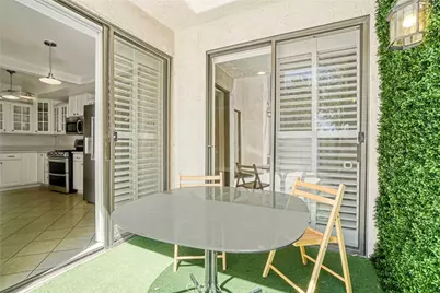 17140 Burbank Boulevard #105, Encino, CA 91316 - Photo 23