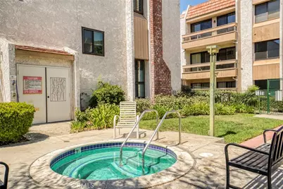 17140 Burbank Boulevard #105, Encino, CA 91316 - Photo 33