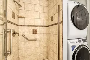 17140 Burbank Blvd, Encino, CA 91316 - Photo 21