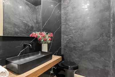 13536 Morrison Street, Sherman Oaks, CA 91423 - Photo 27