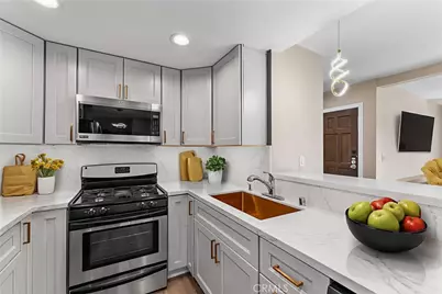 15511 Sherman Way #1, Van Nuys, CA 91406 - Photo 9