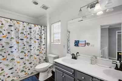 13204 Alta Vista Way, Sylmar, CA 91342 - Photo 19