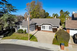 23549 Via Plata, Valencia, CA 91355 - Photo 3